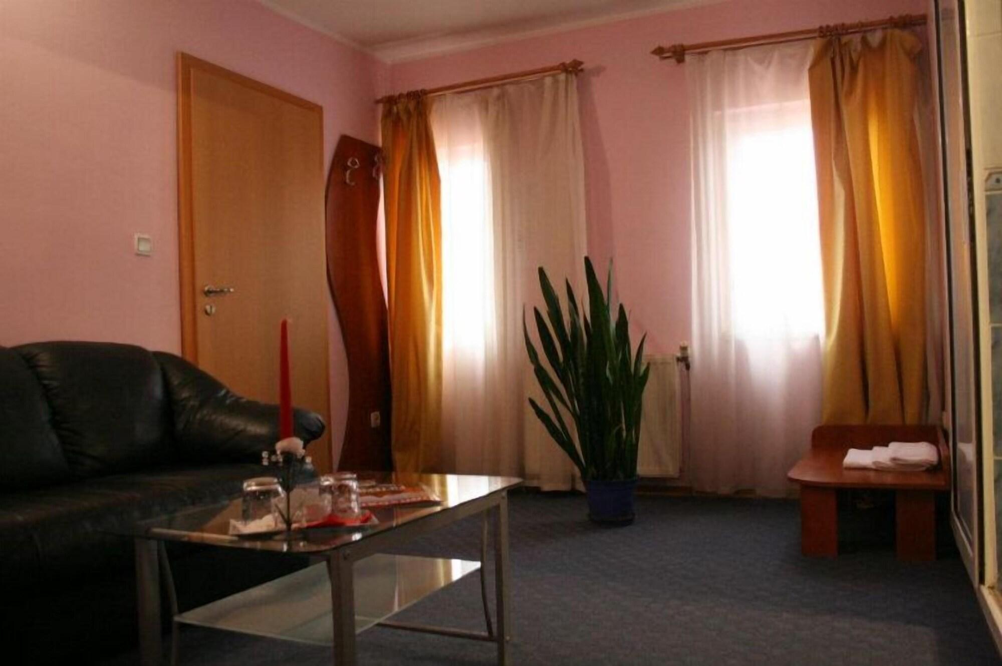 Hotel Adriatico Тимишоара Экстерьер фото