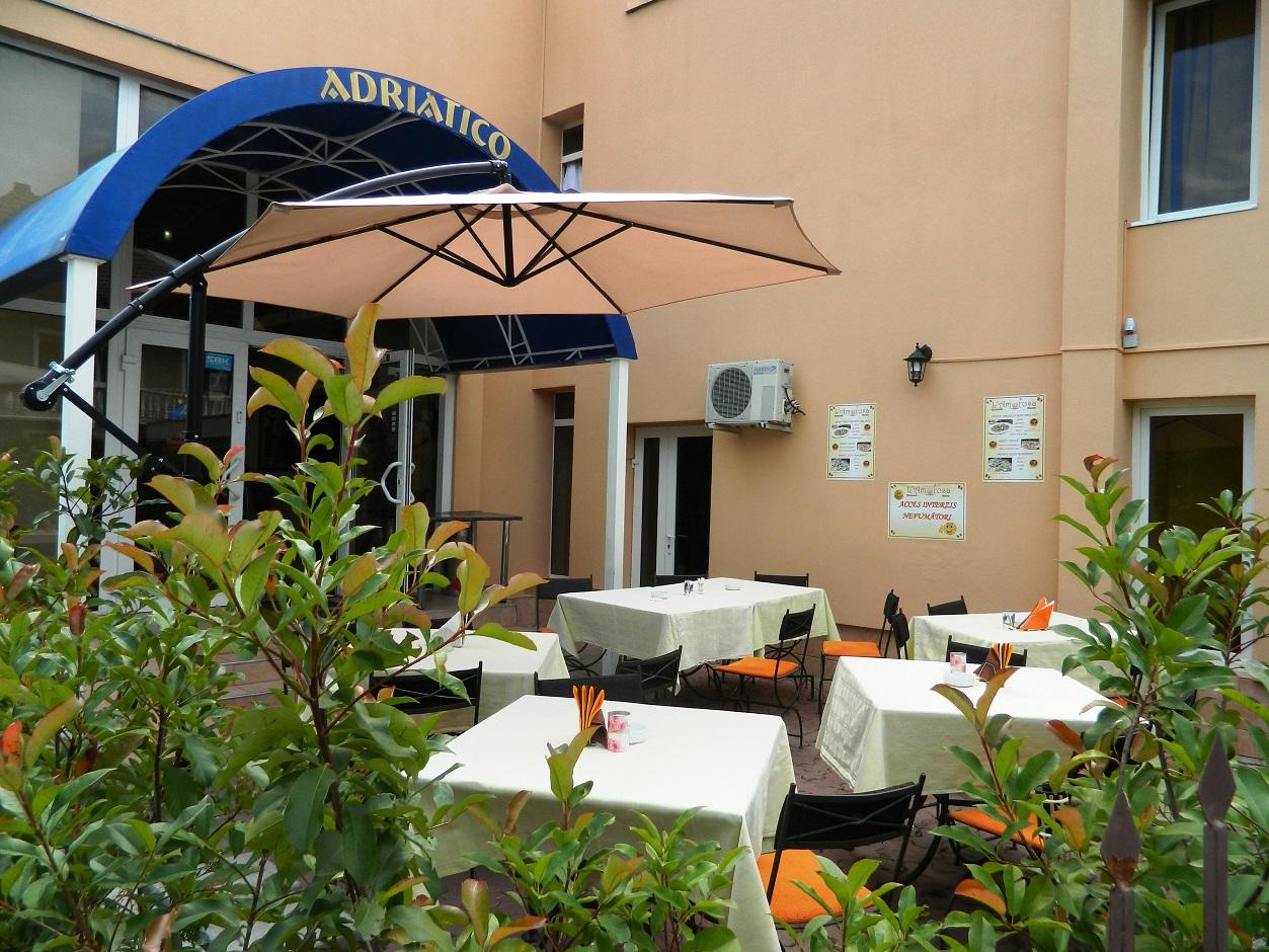 Hotel Adriatico Тимишоара Экстерьер фото